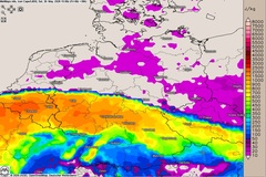 Kr&auml;ftige Schauer und Gewitter &uuml;ber der Mitte